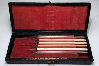 Ophthalmic instruments, Case of